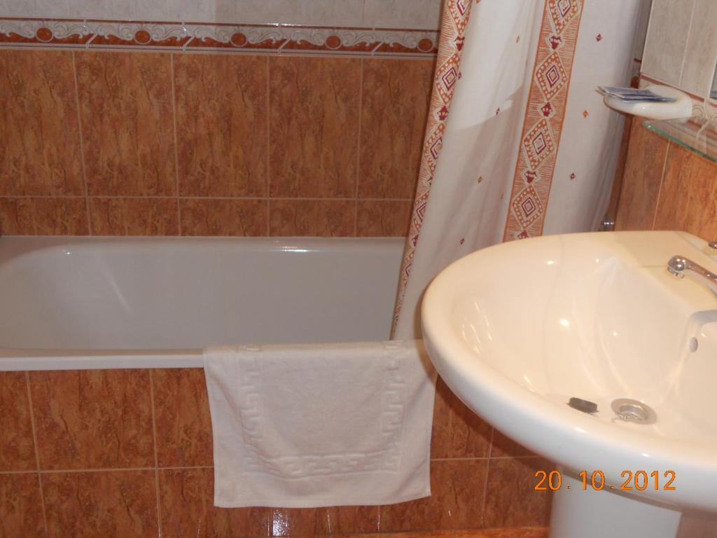 Hostal Restaurante Hermanos Zamora Palma del Río Værelse billede
